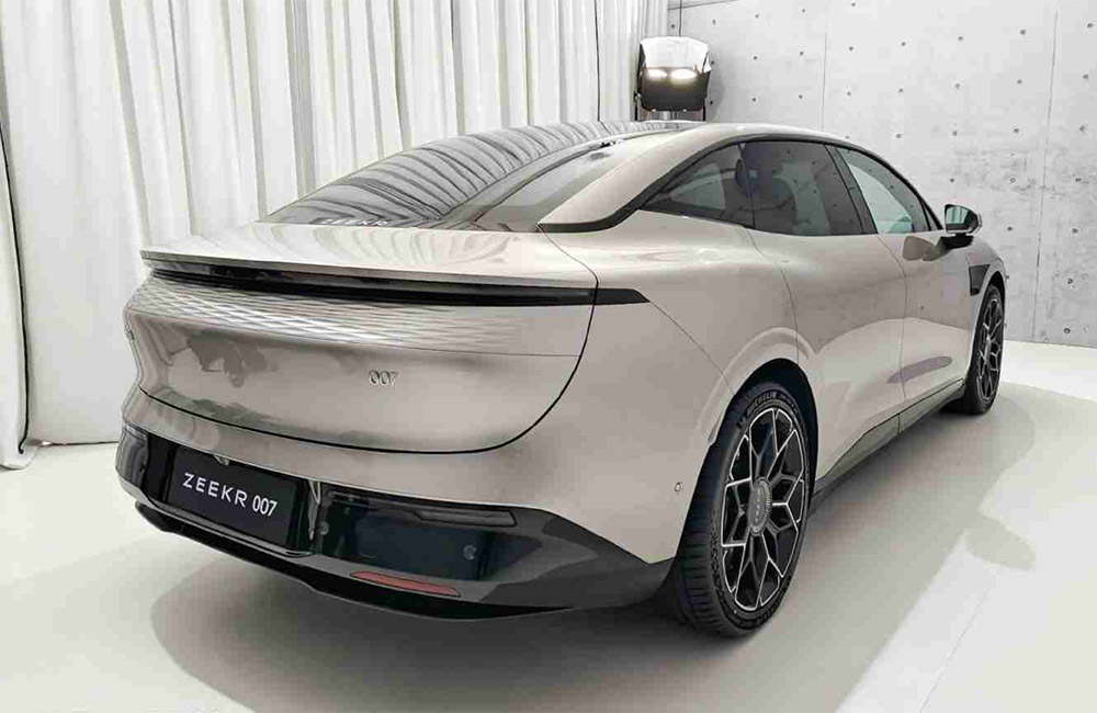 Zeekr 007