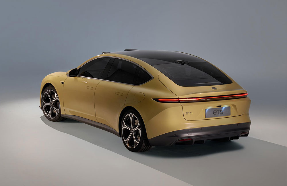 NIO ET5