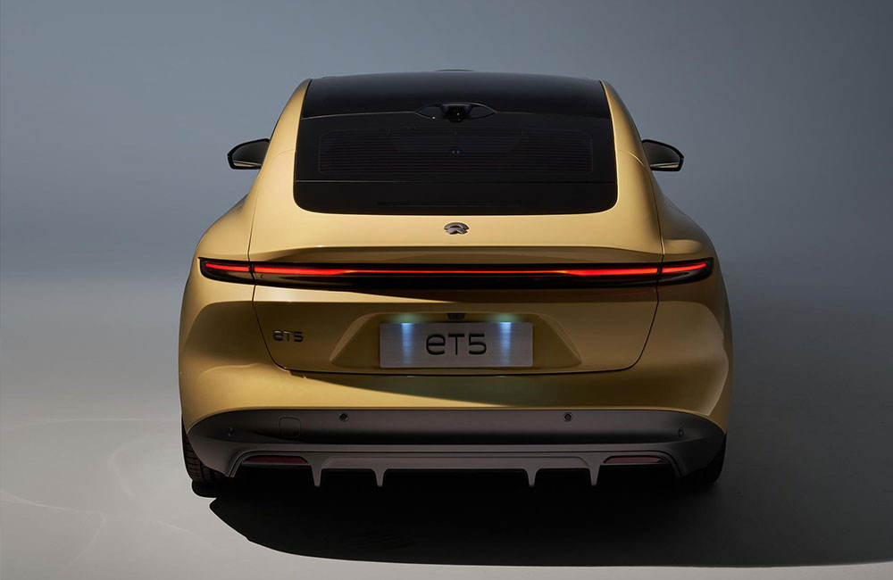 NIO ET5